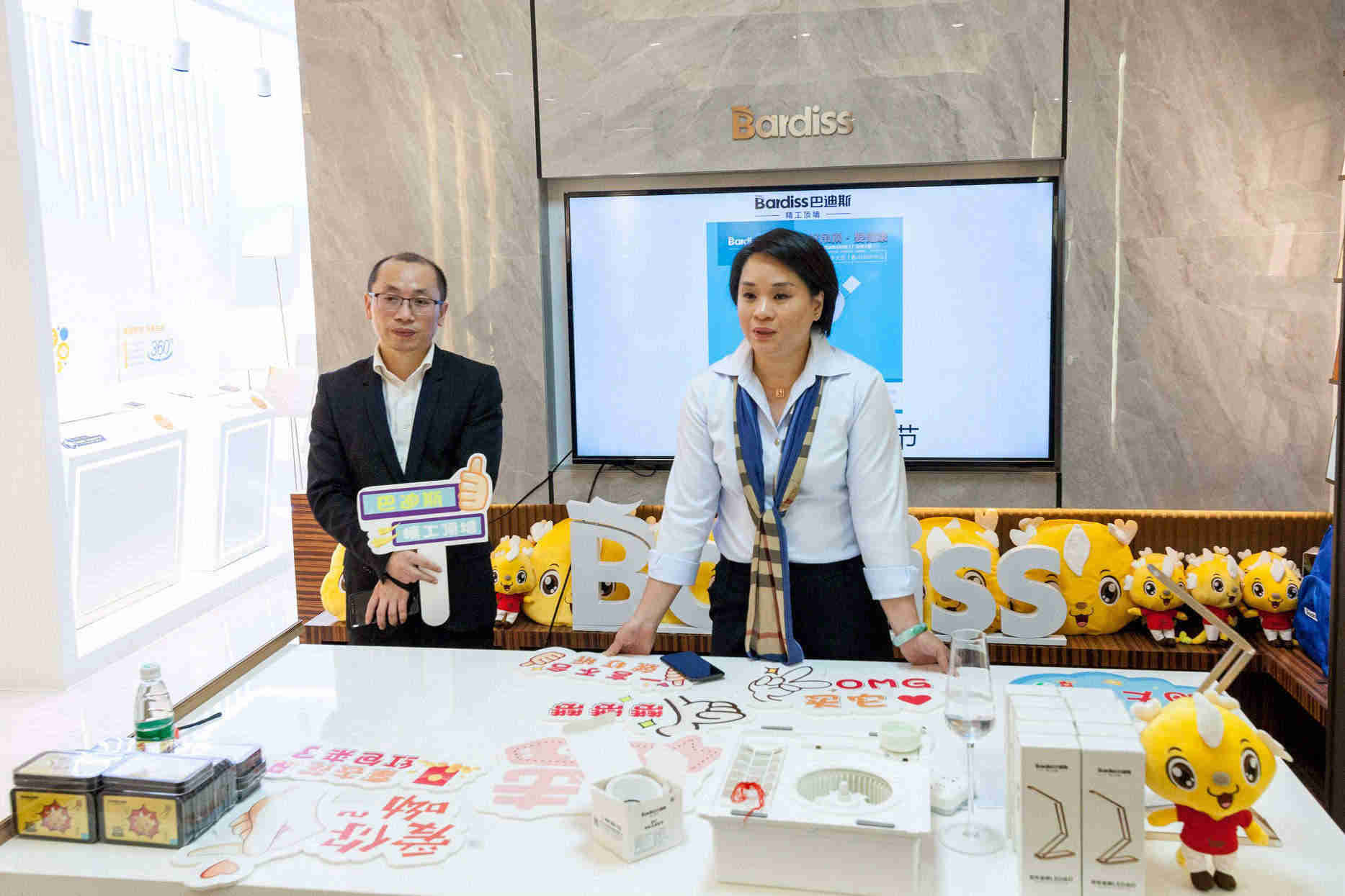 5G賦能，惠戰(zhàn)千城  好吊頂,，要健康——巴迪斯全網(wǎng)搶工廠直播完美收官
